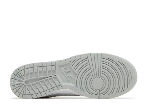 NIKE DUNK LOW W ‘LIGHT SILVER CORDUROY’